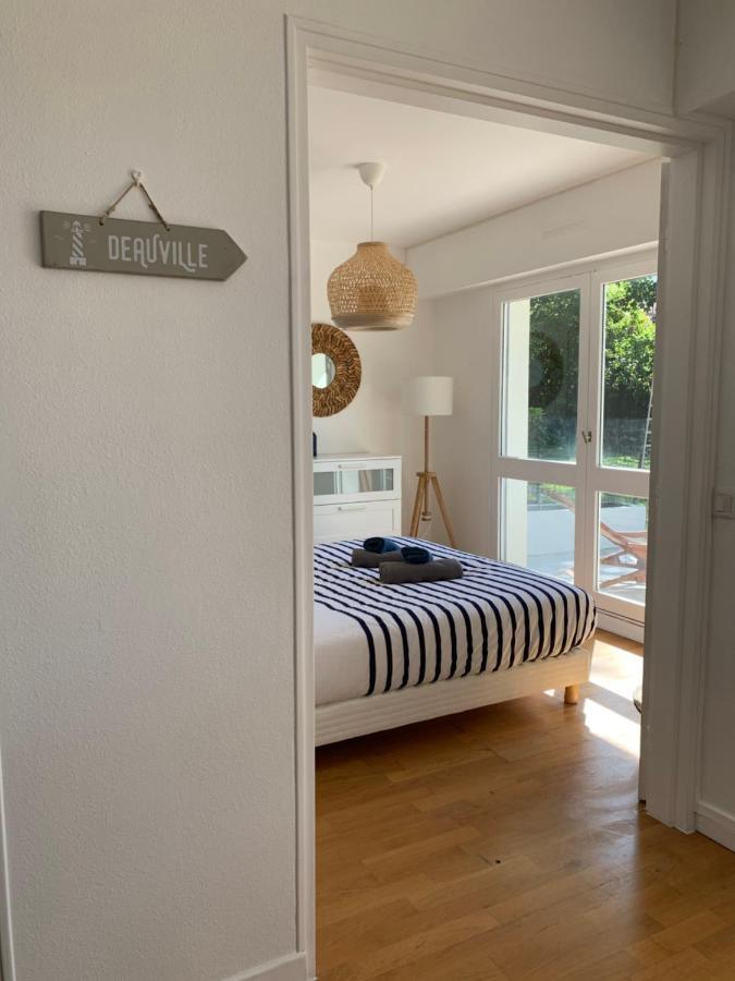 Trouville, Appartement Renove Avec Grande Terrasse Au Calme Exterior photo