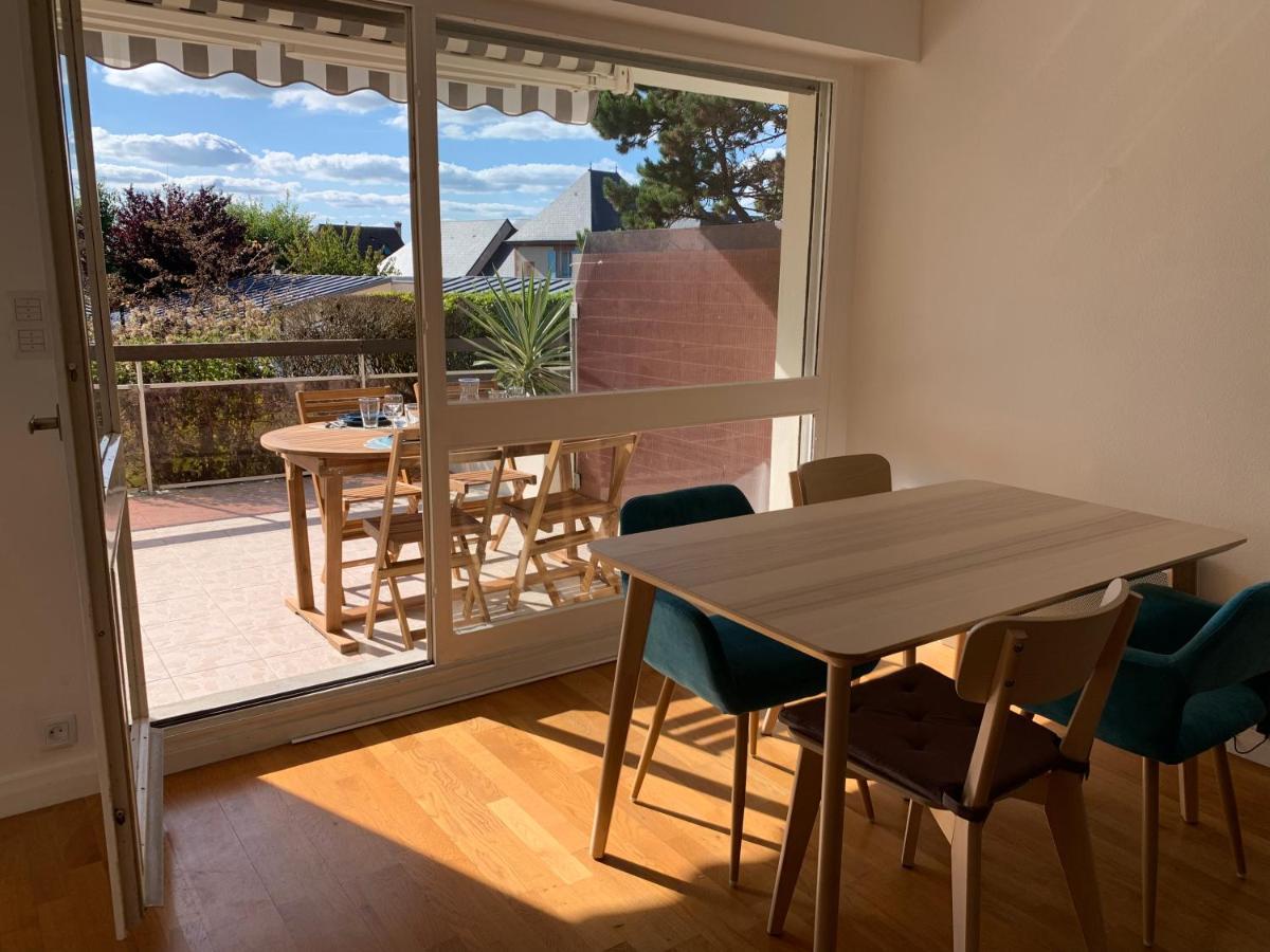 Trouville, Appartement Renove Avec Grande Terrasse Au Calme Exterior photo